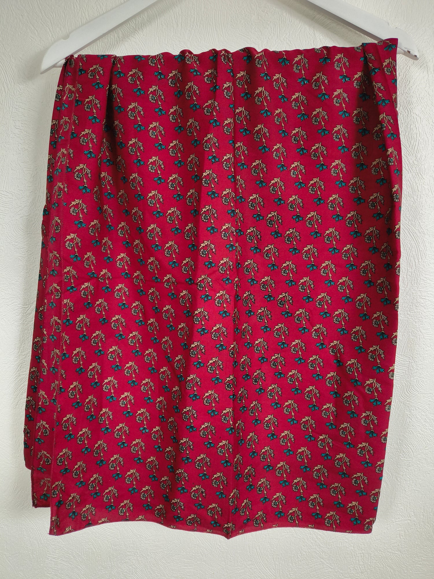 Meera Silketørklæde Floral Red